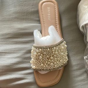 Miss Lola pearl sandals